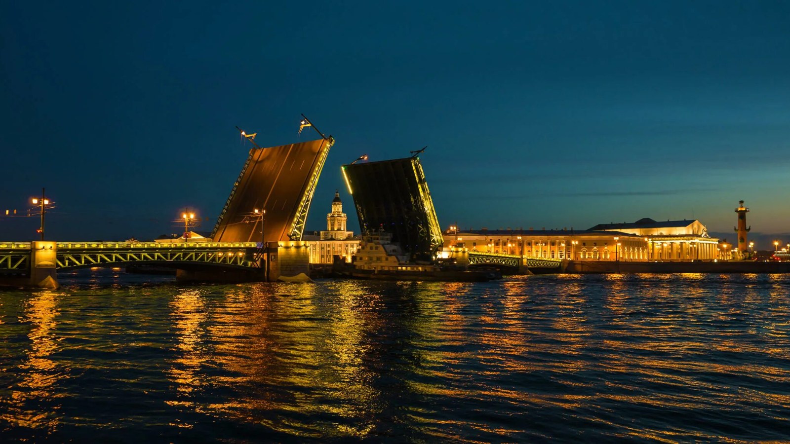 Обложка маршрута «Веломаршрут по набережным Невы в Санкт-Петербурге»