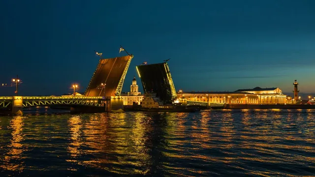 Обложка маршрута «Веломаршрут по набережным Невы в Санкт-Петербурге»