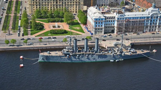 Обложка маршрута «Веломаршрут Крейсер Аврора в Санкт-Петербурге»